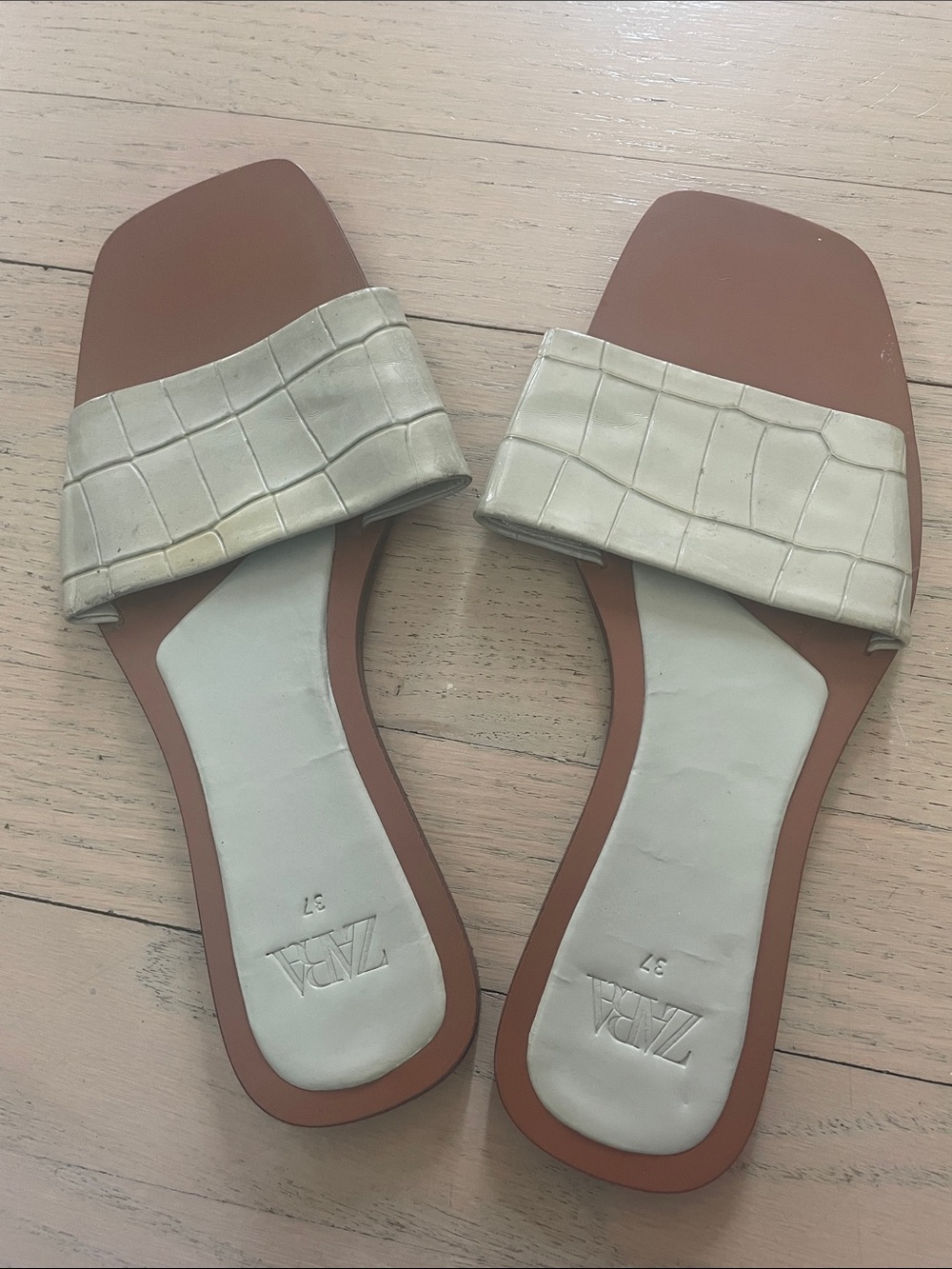 Zara Cream Croc-Embossed Wide Strap Slide Sandals